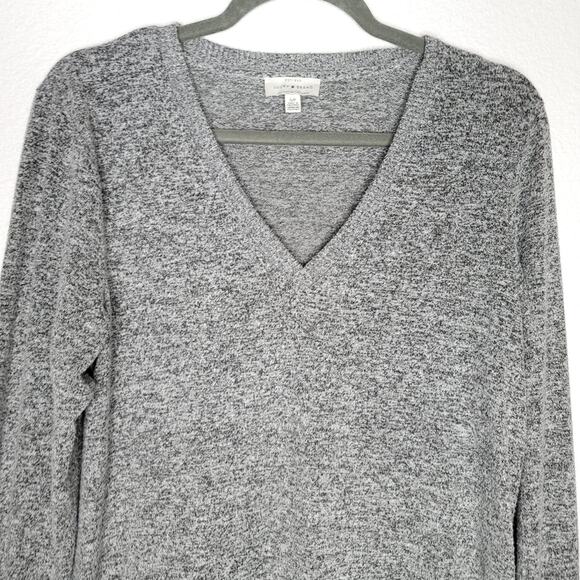 Lucky Brand V-Neck Marled Grey High Low Hemline Sweater, Size Small - Picture 8 of 9